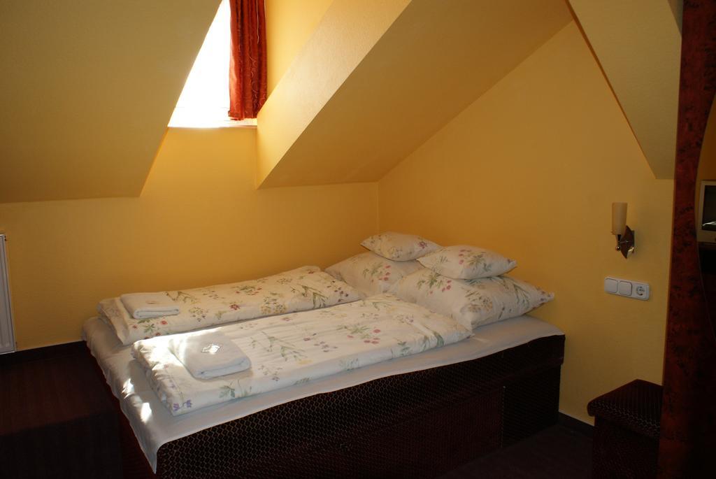 Hotel Palota City Budapest Room photo